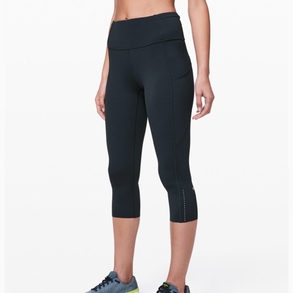 Lululemon fast and free crops size 6
